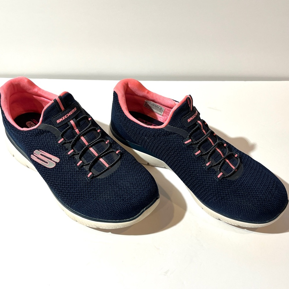 Skechers Women's Summits - Slip-on Athletic Sneaker,Size 8.5 Wide Fit